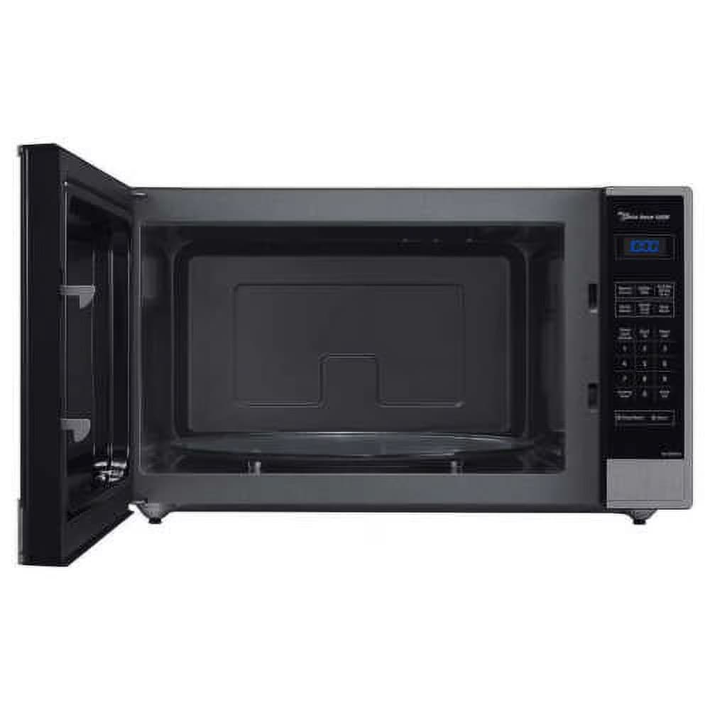 Panasonic 2.2 cu.ft. Countertop Microwave with Cyclonic Wave Inverter image 4