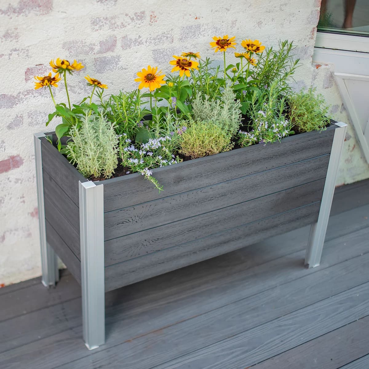 Vita Urbana Greens Elevated Garden image 2