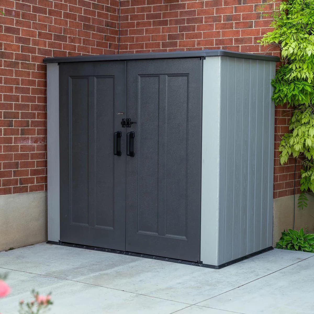 Lifetime Utility Shed 6'x'4' image 6