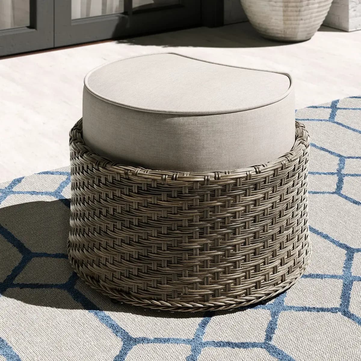 Salinger 5-piece Outdoor Patio Seating Set image 4