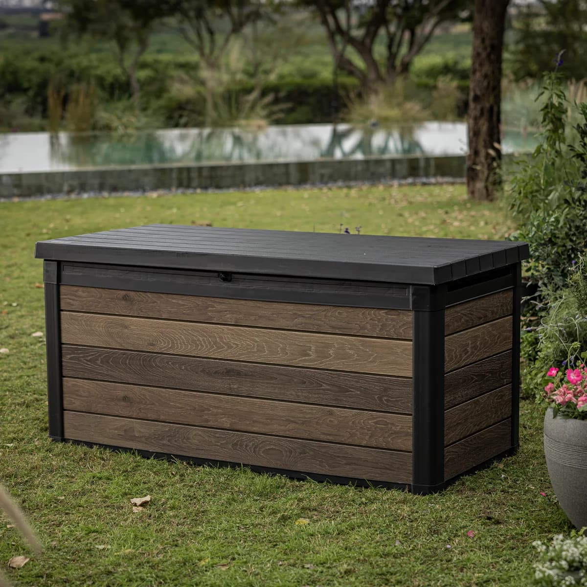 Oasis 130 Gal Storage Box image 2