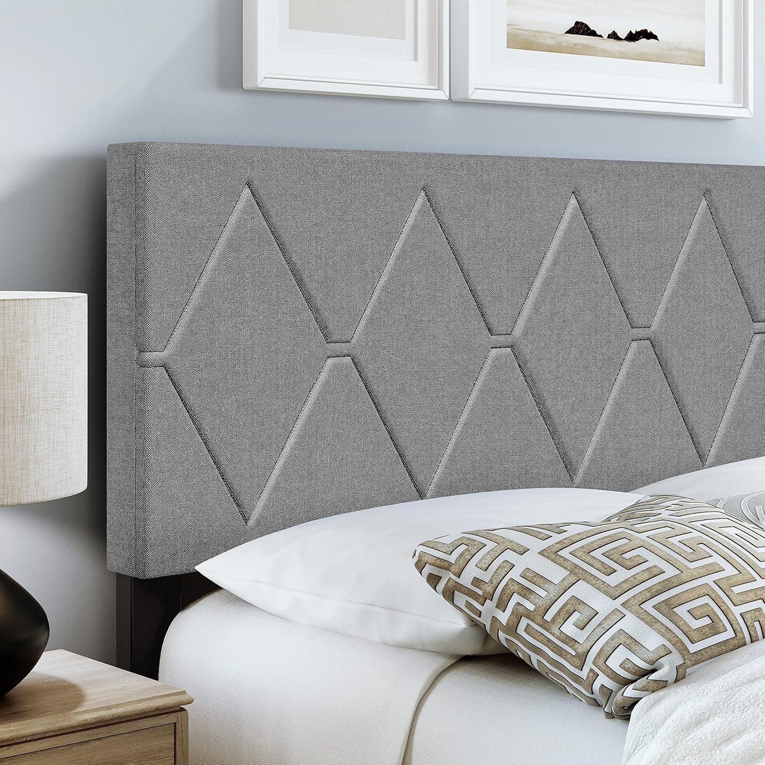 King Diamond-Tufted Upholstered Bed in Grey image 5