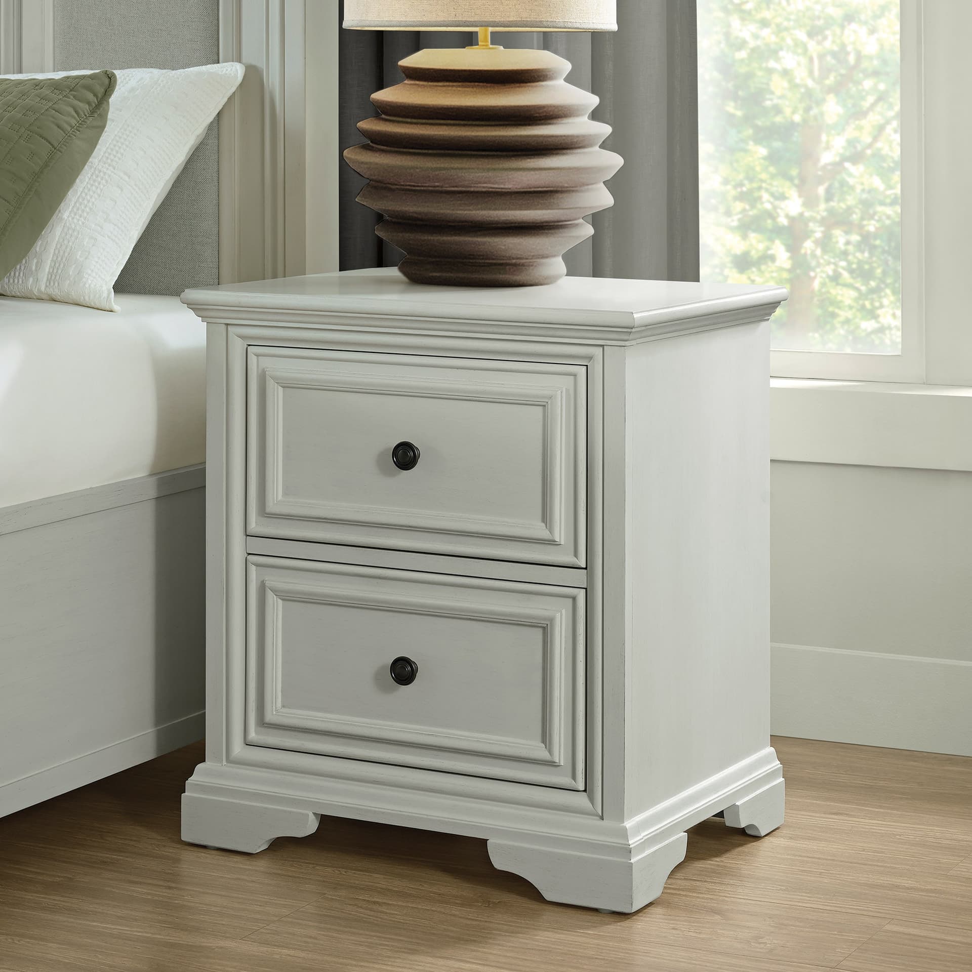 Universal Broadmoore Anistyn Nightstand