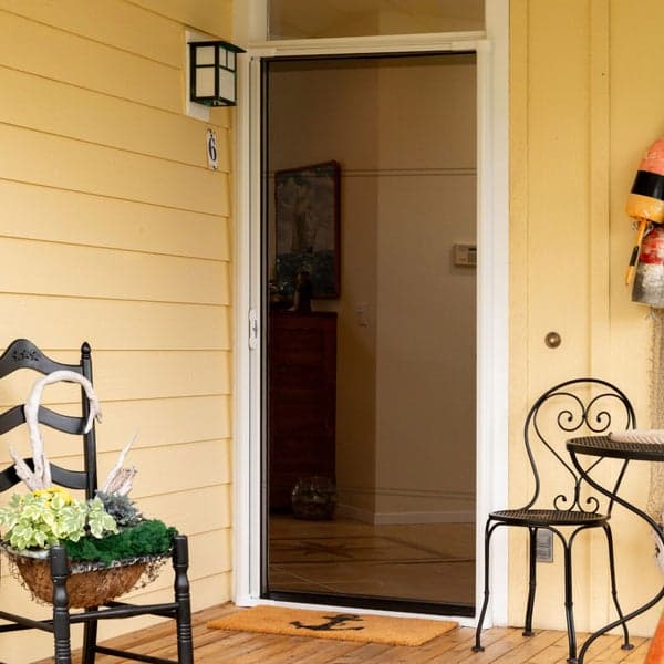 Retractable Screen Door image 4
