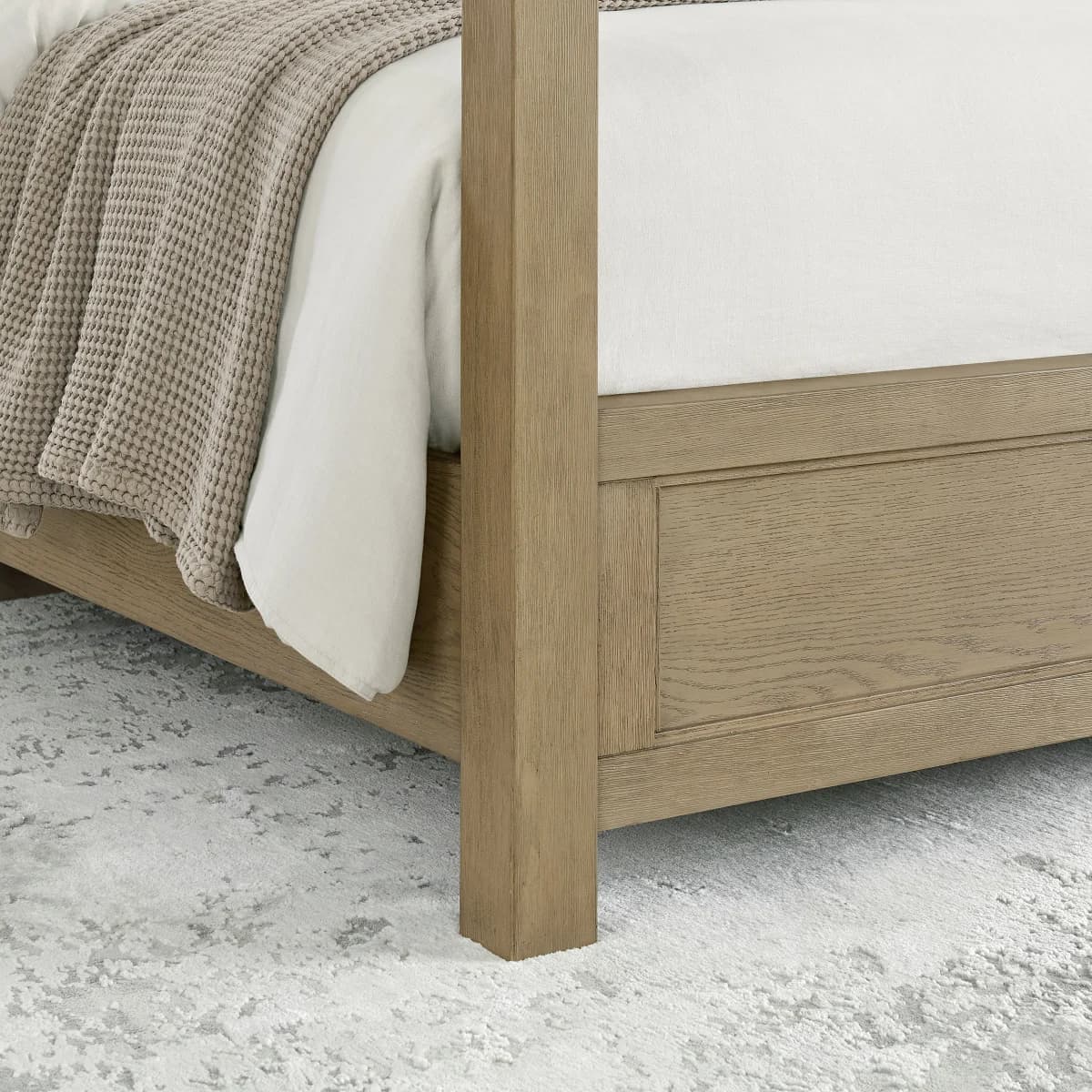 Oaklynn Canopy Bed, Queen image 5
