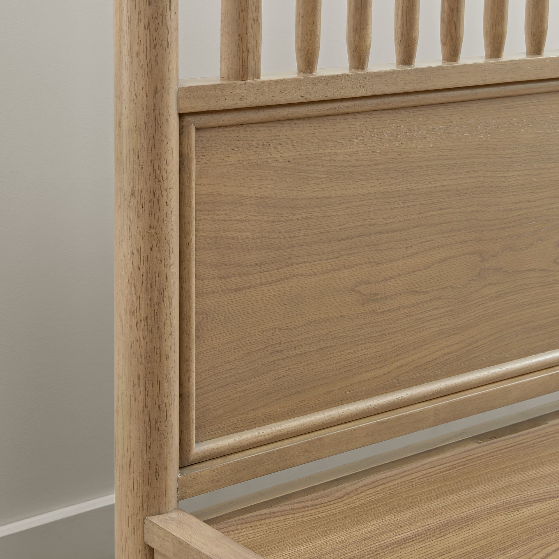 Foremost Home Belmont Bed, Queen image 5