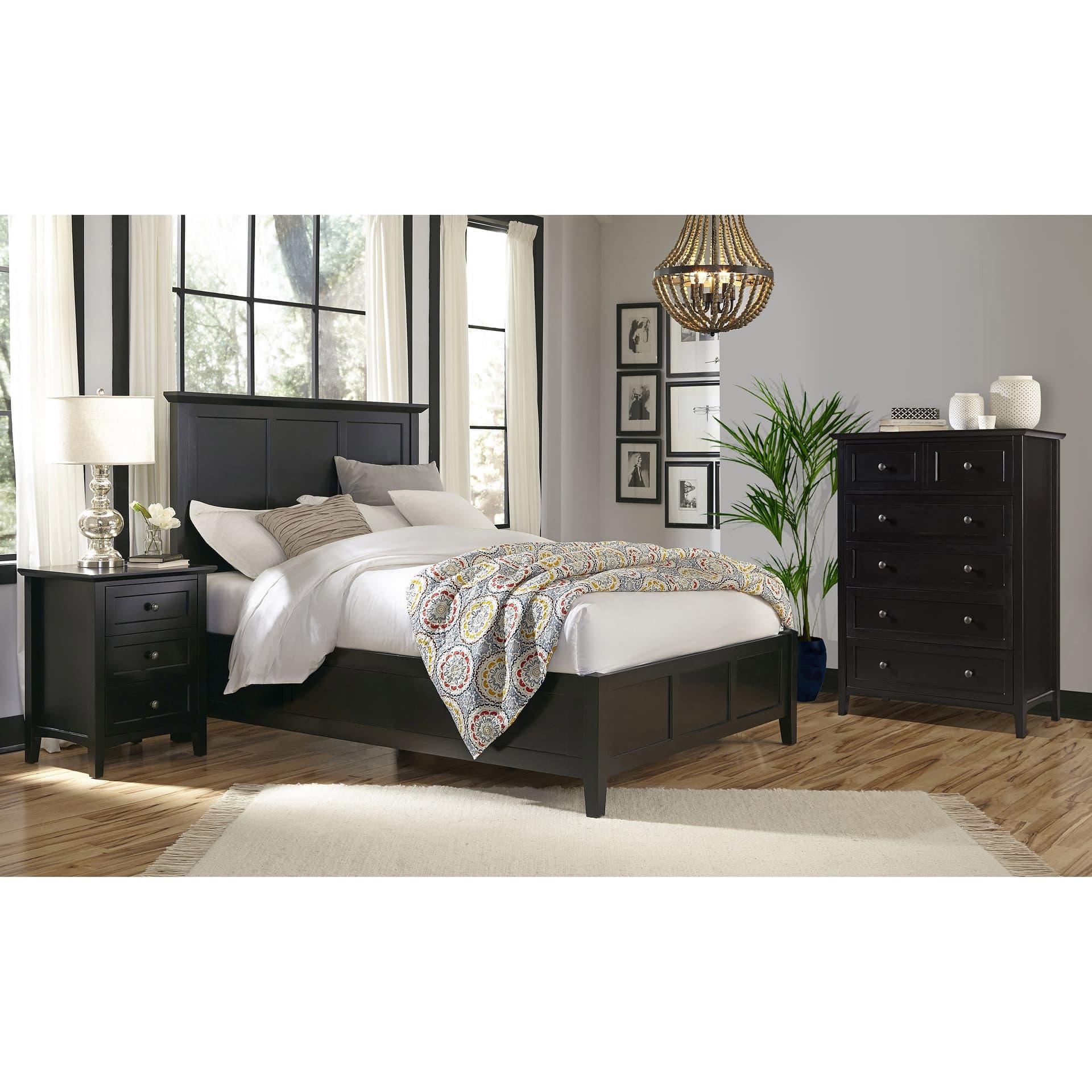 Paolina Queen Bedroom Collection in Black, 3 Piece Set