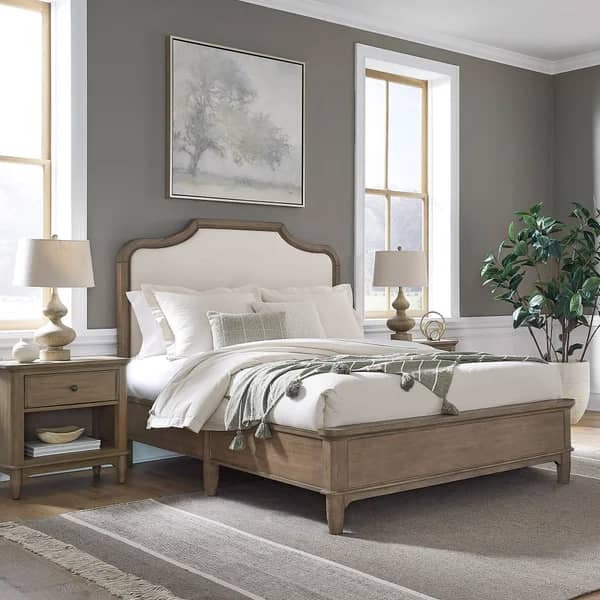 Universal Broadmoore Lila Bed, King