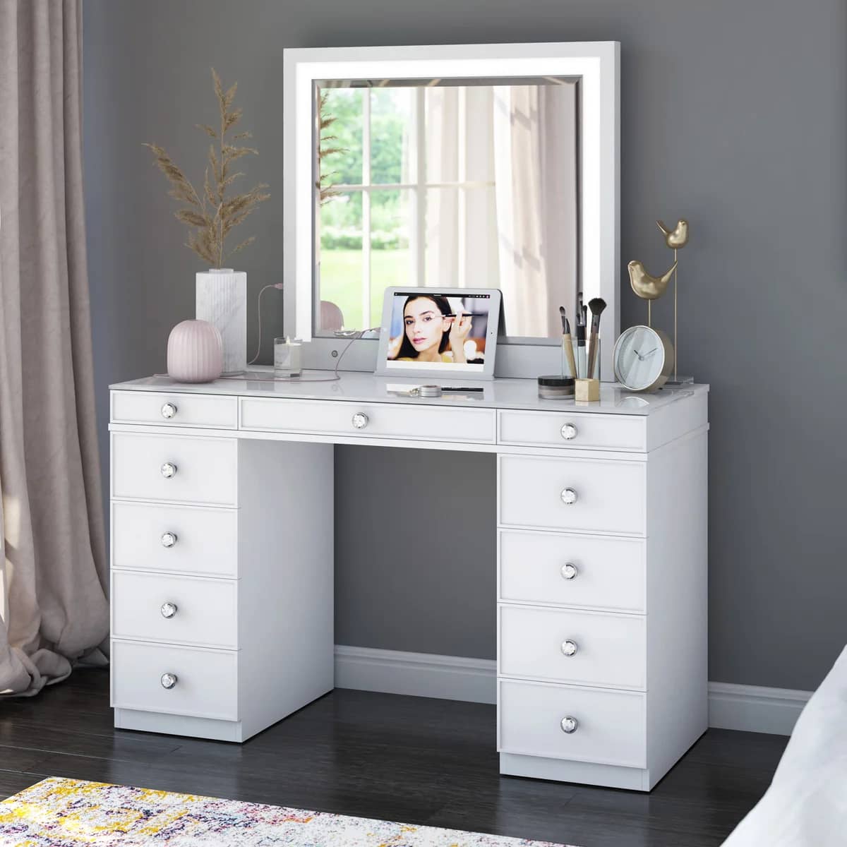 Alexandra Vanity
